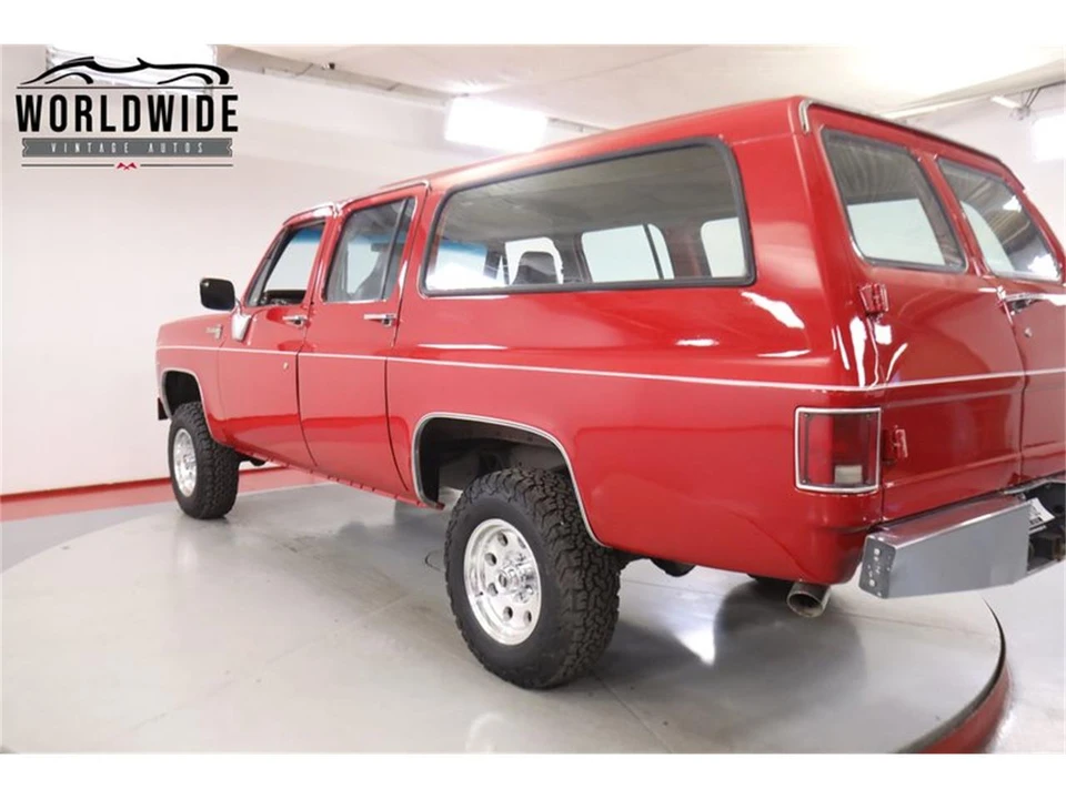1974 Chevrolet Suburban 7th Gen - Image 20 of 31