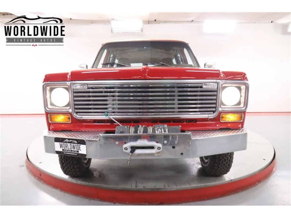 1974 Chevrolet Suburban 7th Gen - Image 16 of 31
