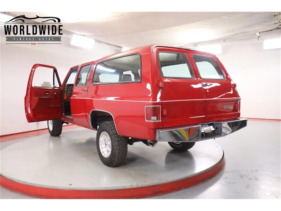 1974 Chevrolet Suburban 7th Gen - Image 22 of 31