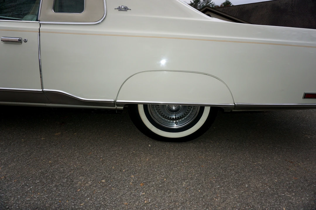 1974 Chrysler New Yorker - Image 12 of 31