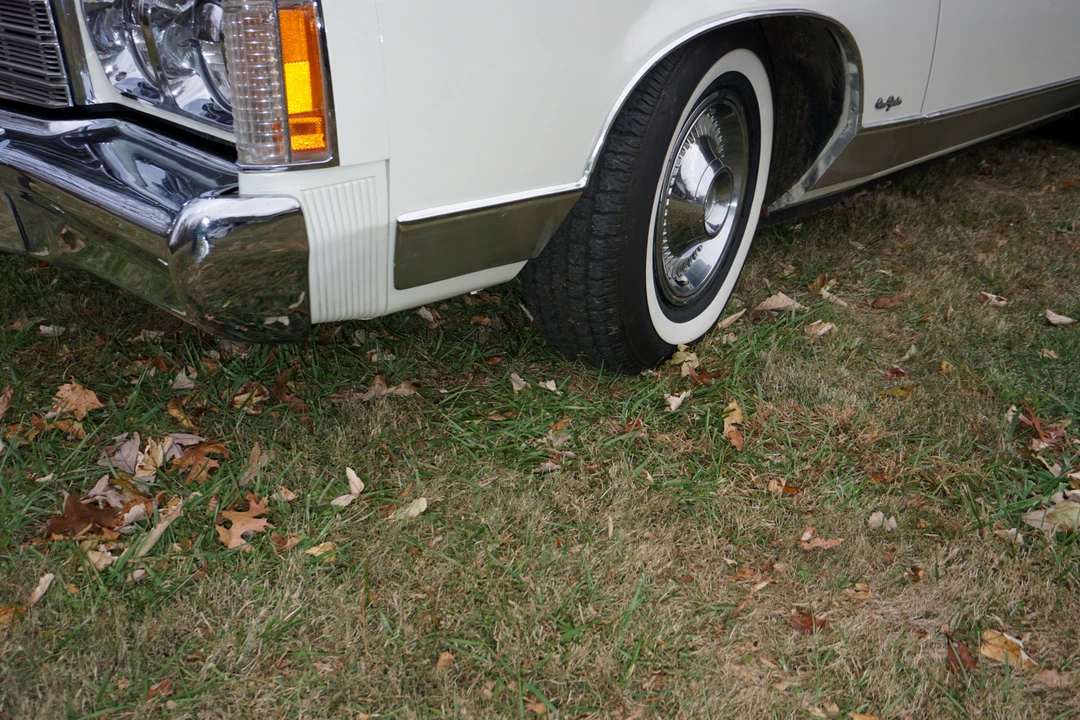 1974 Chrysler New Yorker - Image 14 of 31