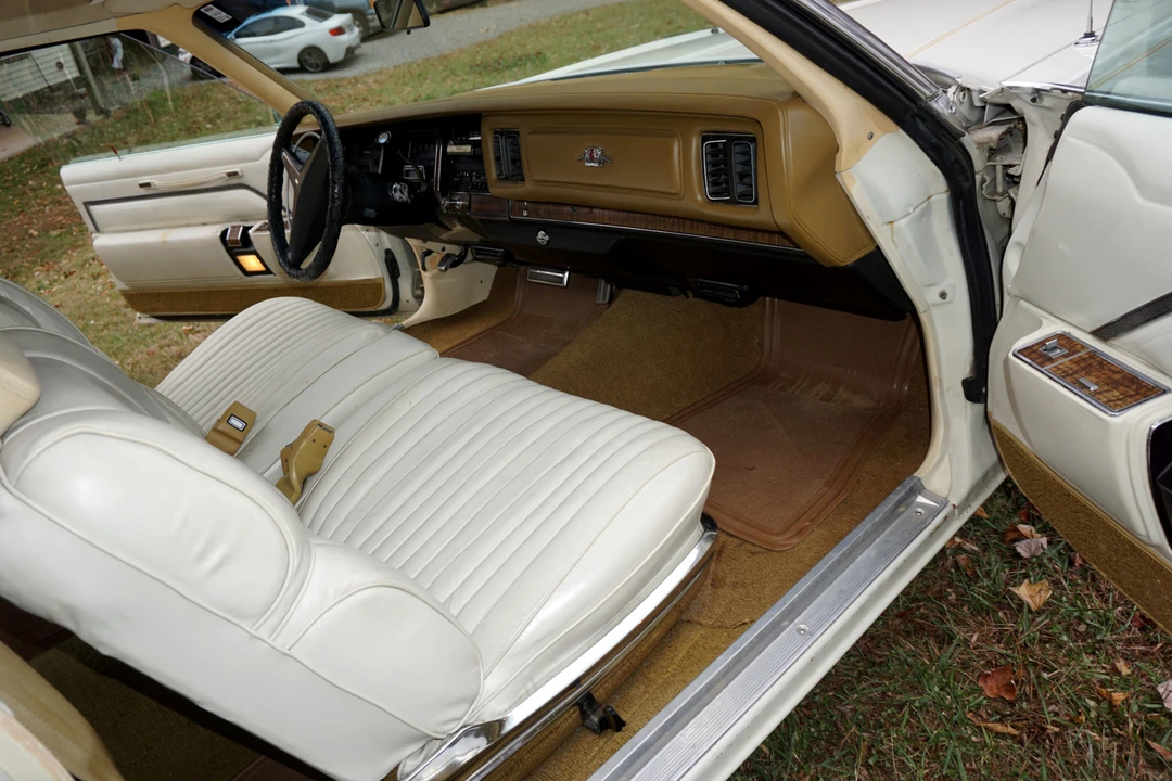 1974 Chrysler New Yorker - Image 24 of 31