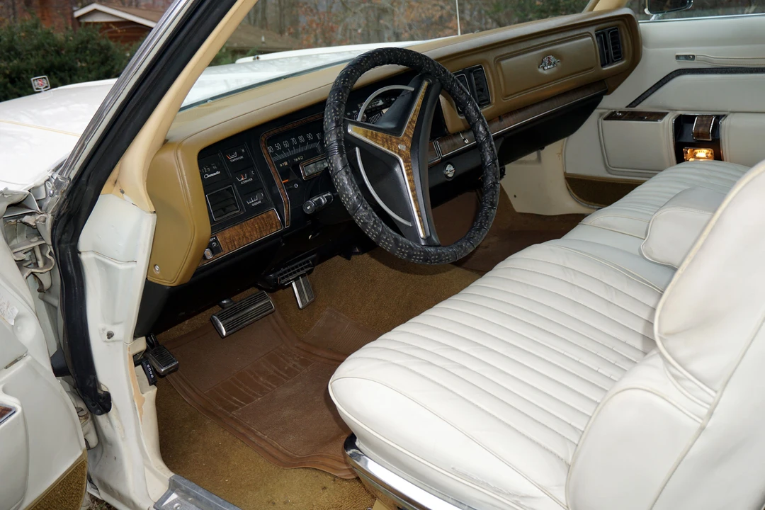 1974 Chrysler New Yorker - Image 19 of 31