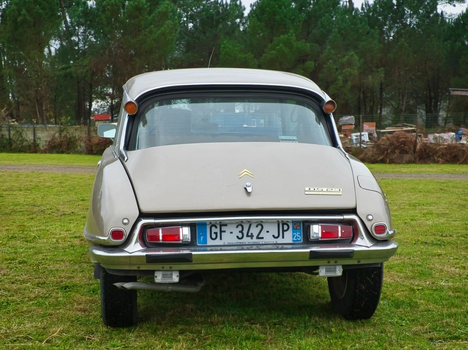 1974 Citroen DS23 - Image 10 of 30