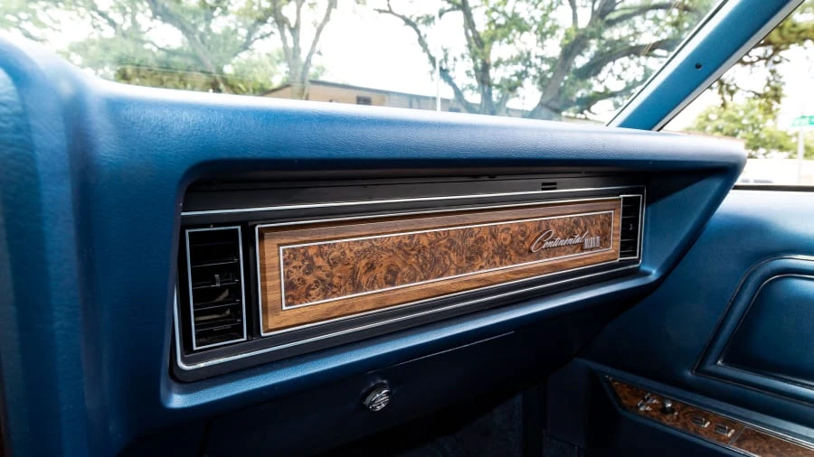 1974 Lincoln Continental Mark IV - Image 22 of 28