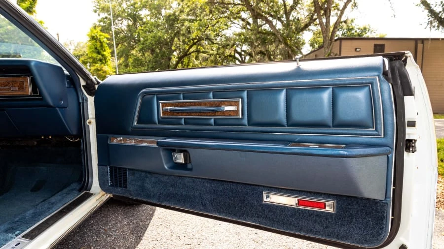 1974 Lincoln Continental Mark IV - Image 17 of 28