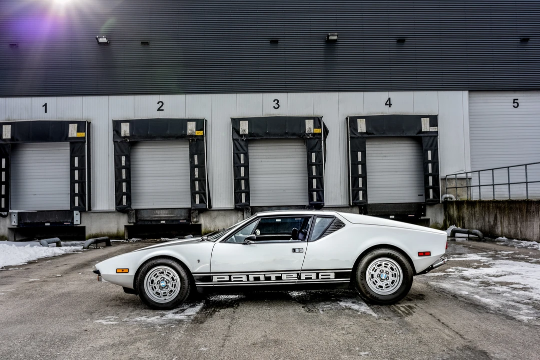 1974 DeTomaso Pantera - Image 15 of 31