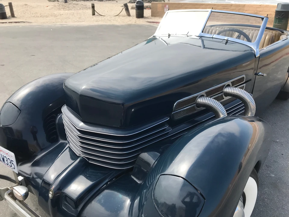 1974 Cord 810 & 812 - Image 27 of 31