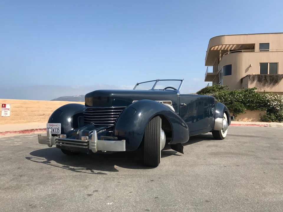 1974 Cord 810 & 812 - Image 11 of 31