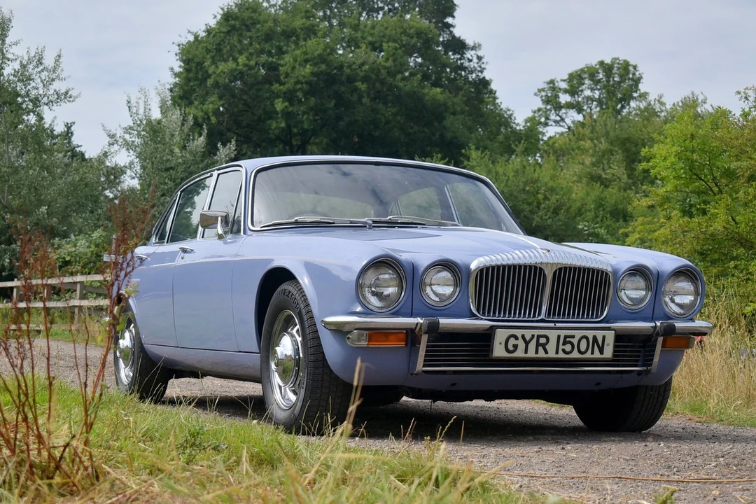 1974 Daimler - Image 2 of 30