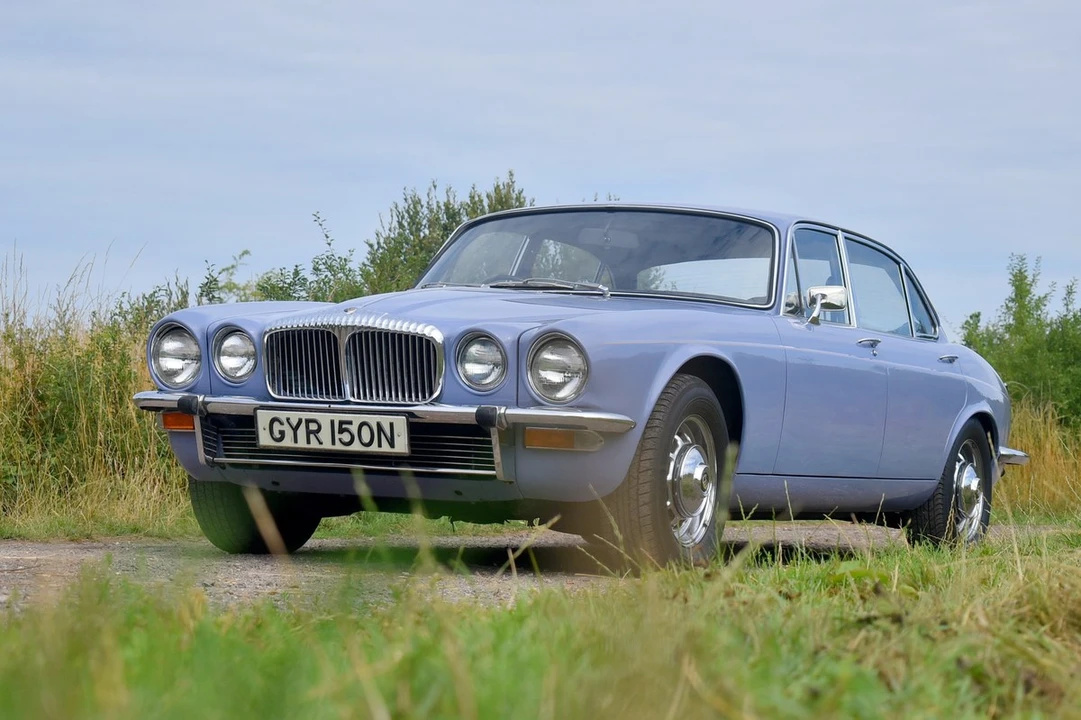 1974 Daimler - Image 10 of 30