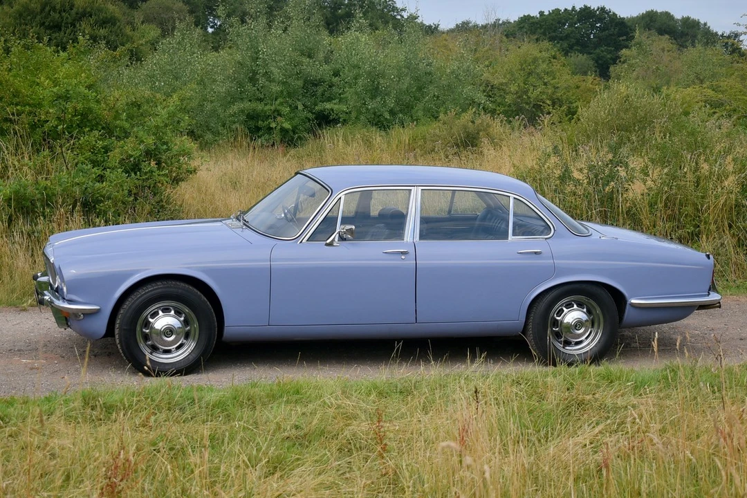 1974 Daimler - Image 12 of 30