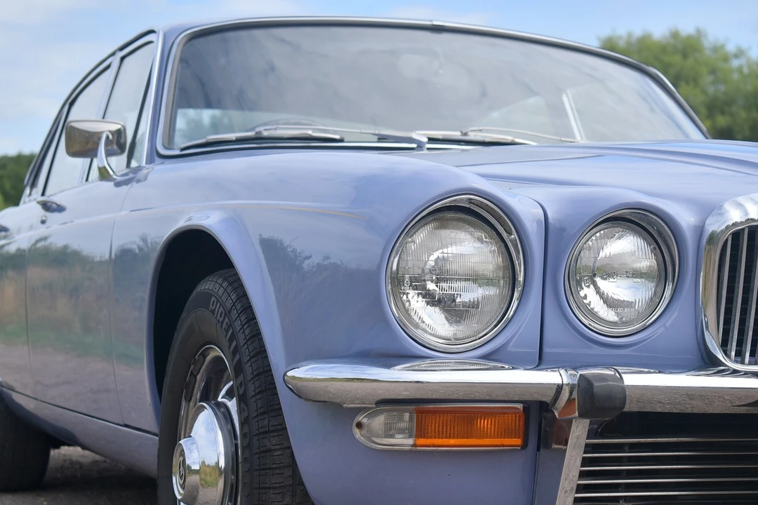 1974 Daimler - Image 8 of 30