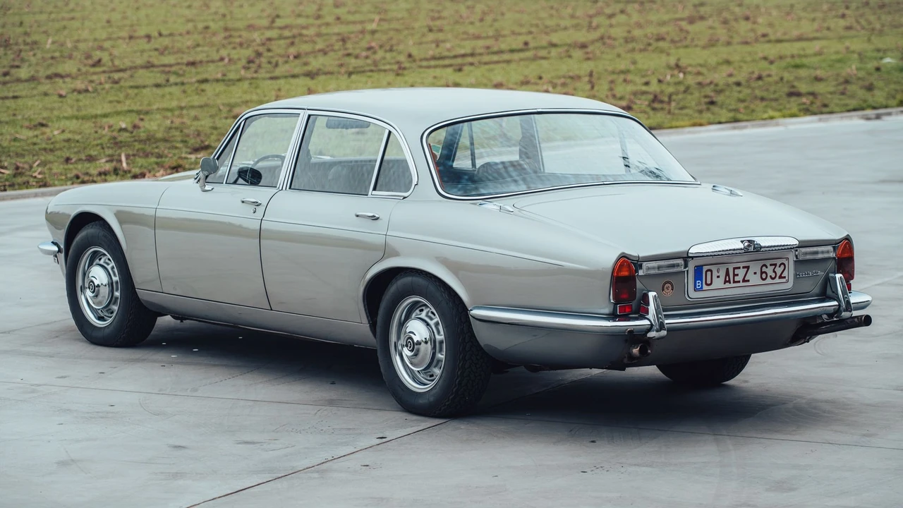 1974 Daimler - Image 25 of 31