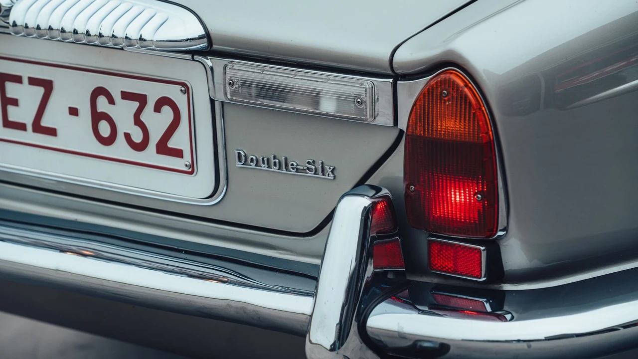1974 Daimler - Image 31 of 31