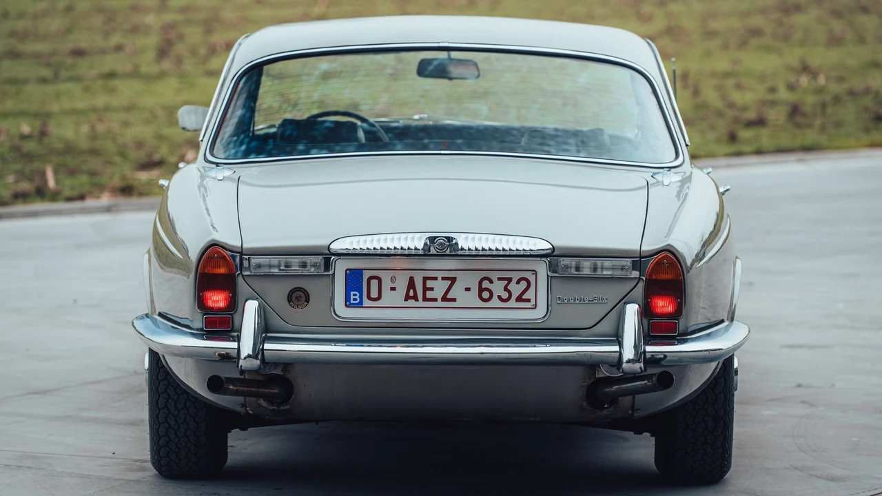 1974 Daimler - Image 6 of 31