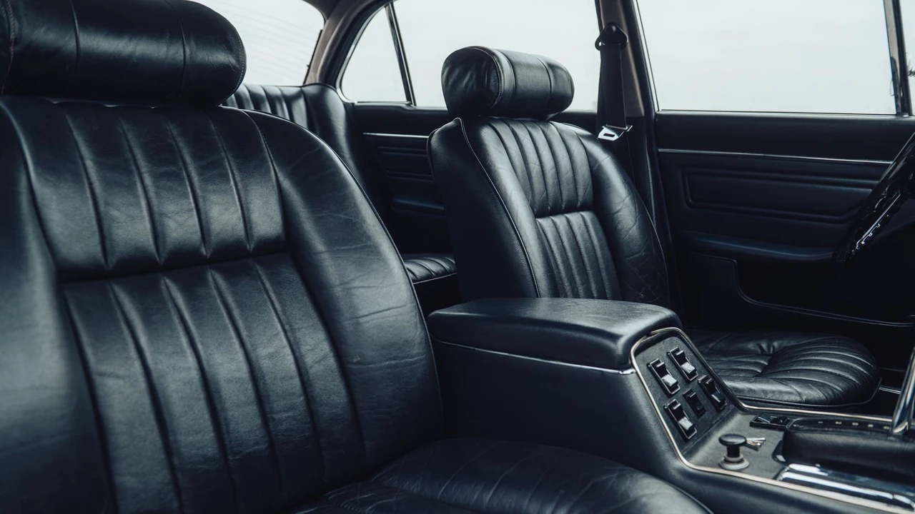 1974 Daimler - Image 13 of 31