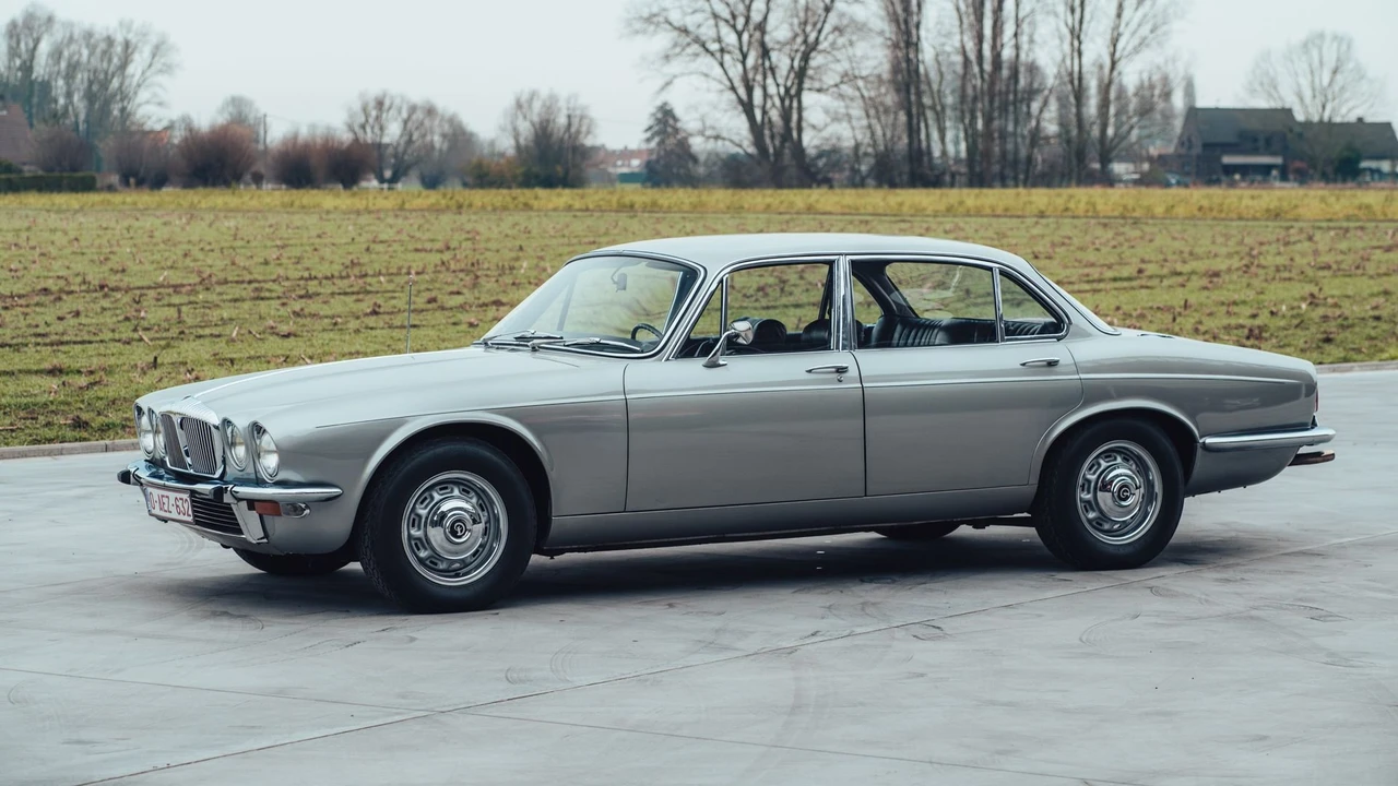 1974 Daimler - Image 19 of 31