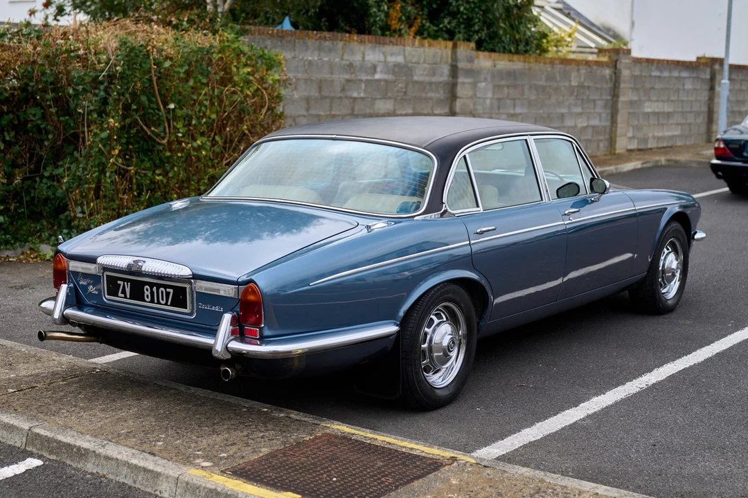 1974 Daimler - Image 14 of 30