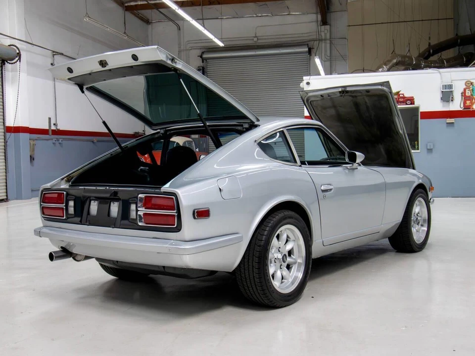 1974 Nissan Fairlady Z 1st Gen - Image 13 of 31