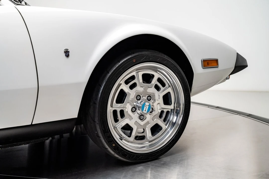 1974 DeTomaso Pantera - Image 11 of 31