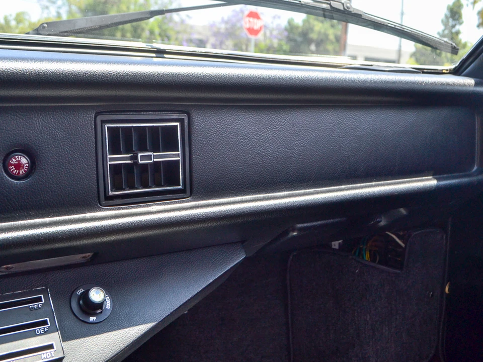 1974 DeTomaso Pantera - Image 25 of 31