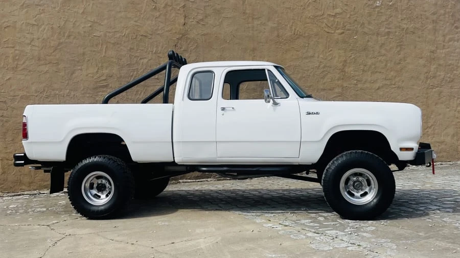 1974 Dodge Power Wagon - Image 11 of 11