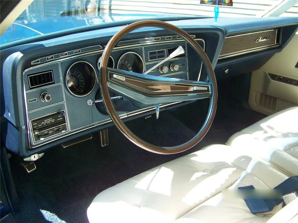 1974 Ford Thunderbird 6th Gen - Image 4 of 4