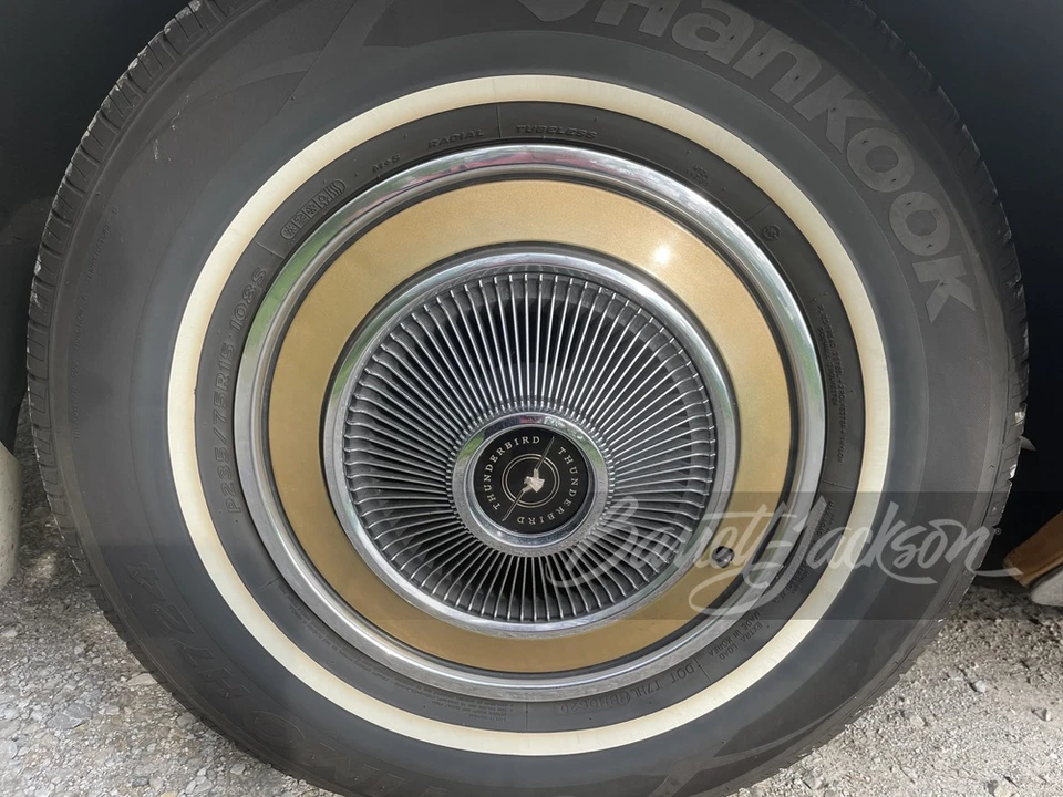 1974 Ford Thunderbird 6th Gen - Image 19 of 24