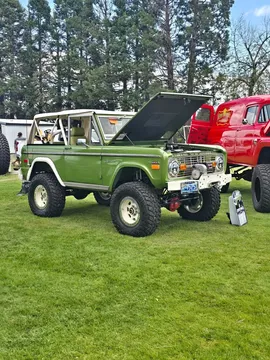 1974 Ford Bronco Sport Utility 2D