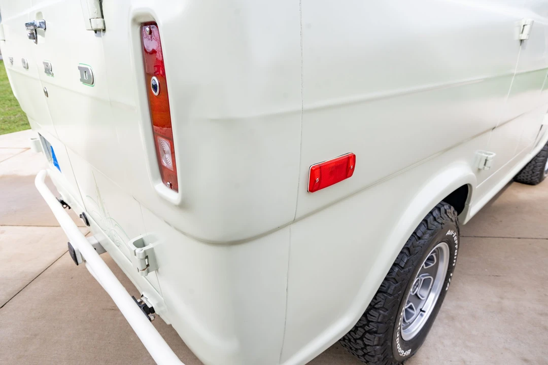 1974 Ford Econoline Van - Image 28 of 31