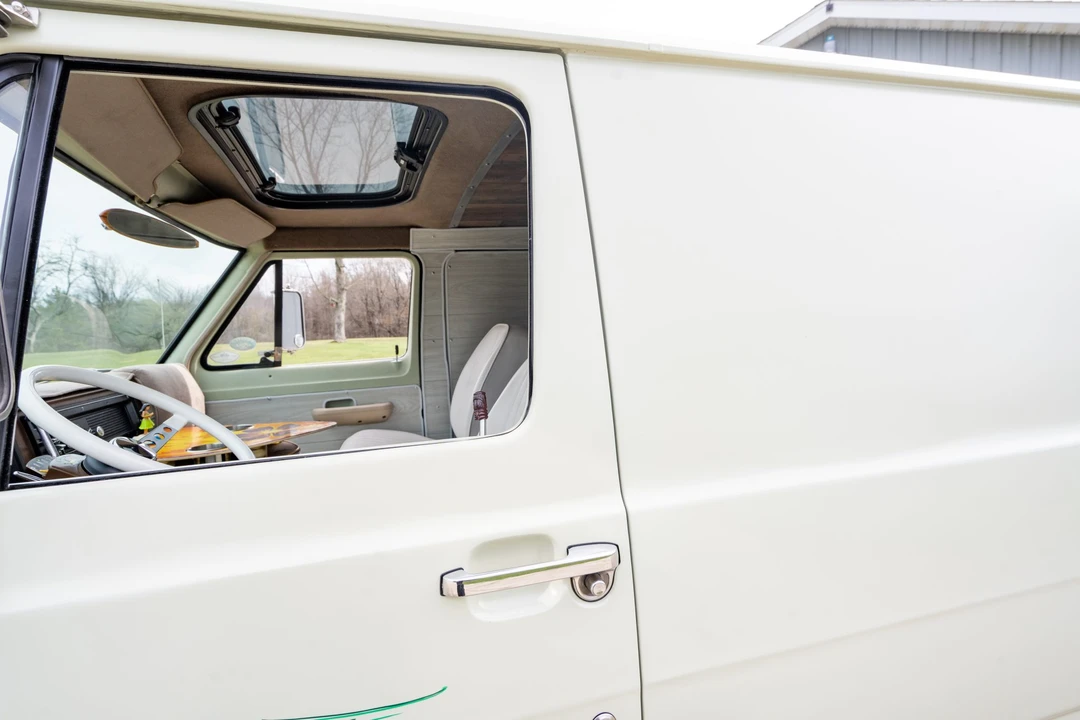 1974 Ford Econoline Van - Image 21 of 31