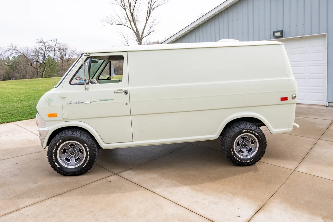1974 Ford Econoline Van - Image 5 of 31