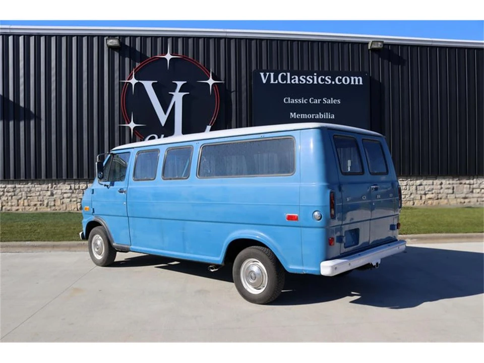 1974 Ford Econoline Van - Image 9 of 31