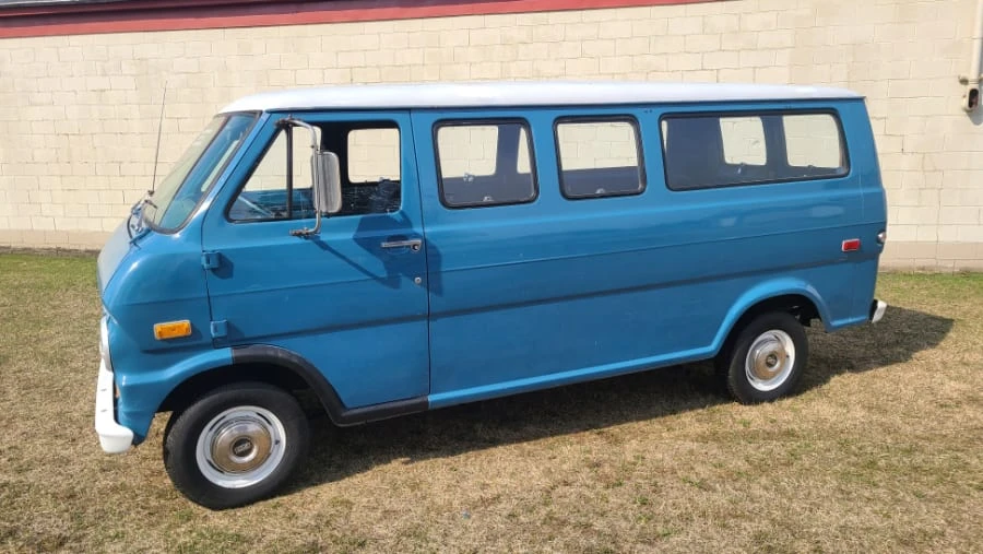 1974 Ford Econoline Van - Image 5 of 12