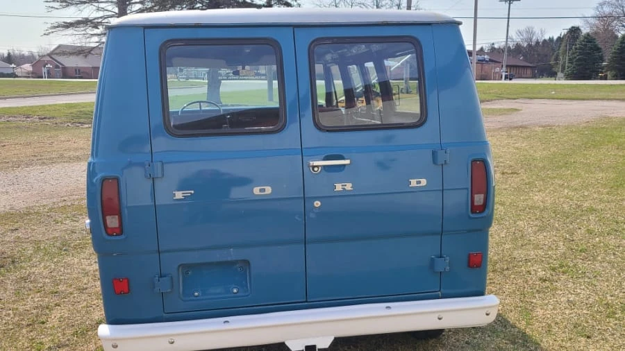 1974 Ford Econoline Van - Image 10 of 12