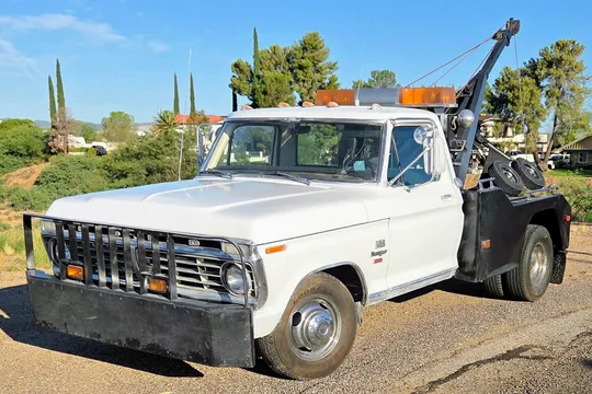 1974 Ford F-350 Ranger Tow Truck