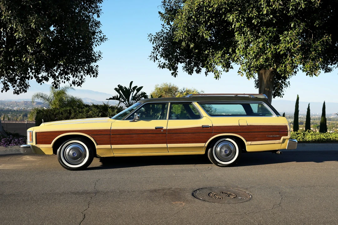 1974 Ford Country Squire - Image 5 of 31