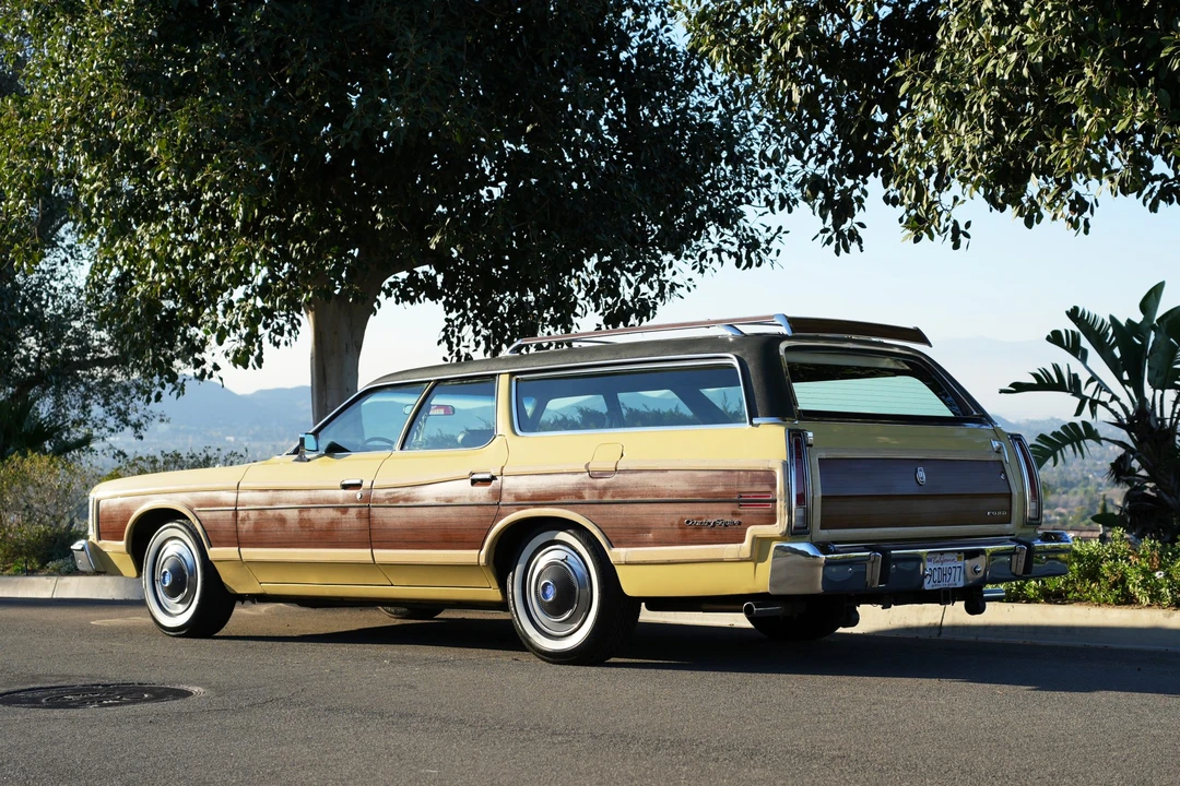 1974 Ford Country Squire - Image 6 of 31