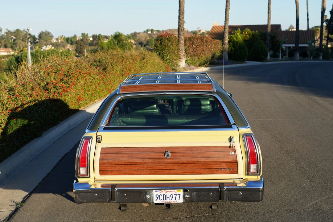 1974 Ford Country Squire - Image 7 of 31