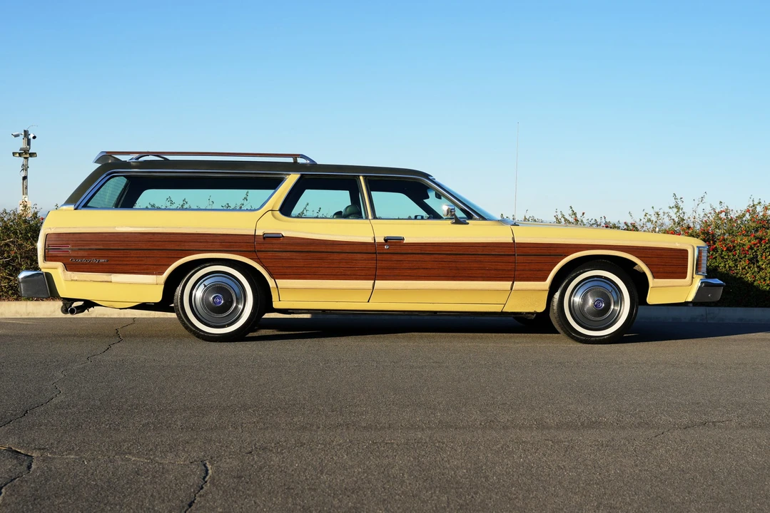 1974 Ford Country Squire - Image 16 of 31