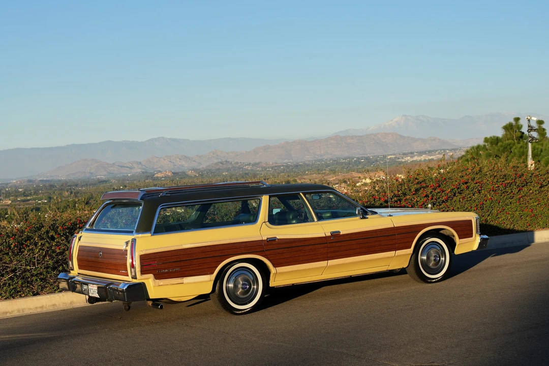 1974 Ford Country Squire - Image 12 of 31