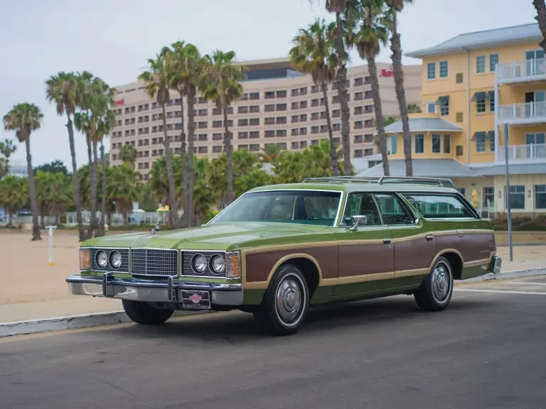 1974 Ford Country Squire - Image 2 of 2