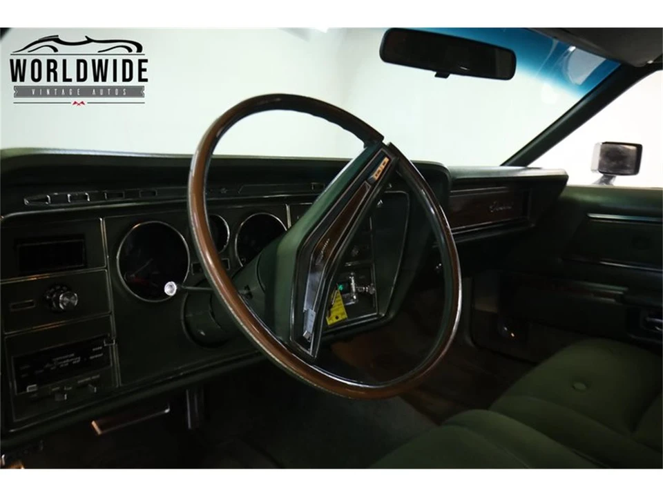 1974 Ford Thunderbird 6th Gen - Image 28 of 31