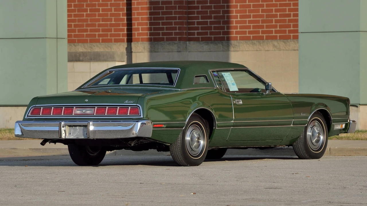 1974 Ford Thunderbird 6th Gen - Image 3 of 31