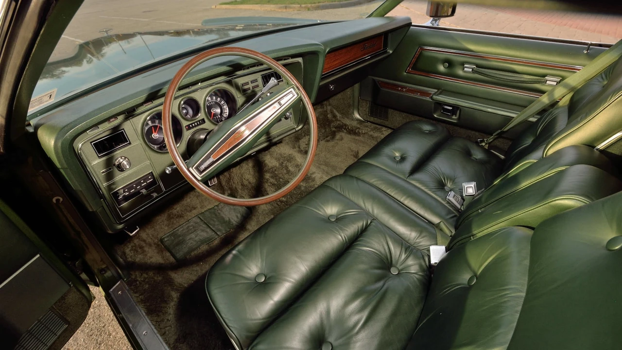 1974 Ford Thunderbird 6th Gen - Image 4 of 31