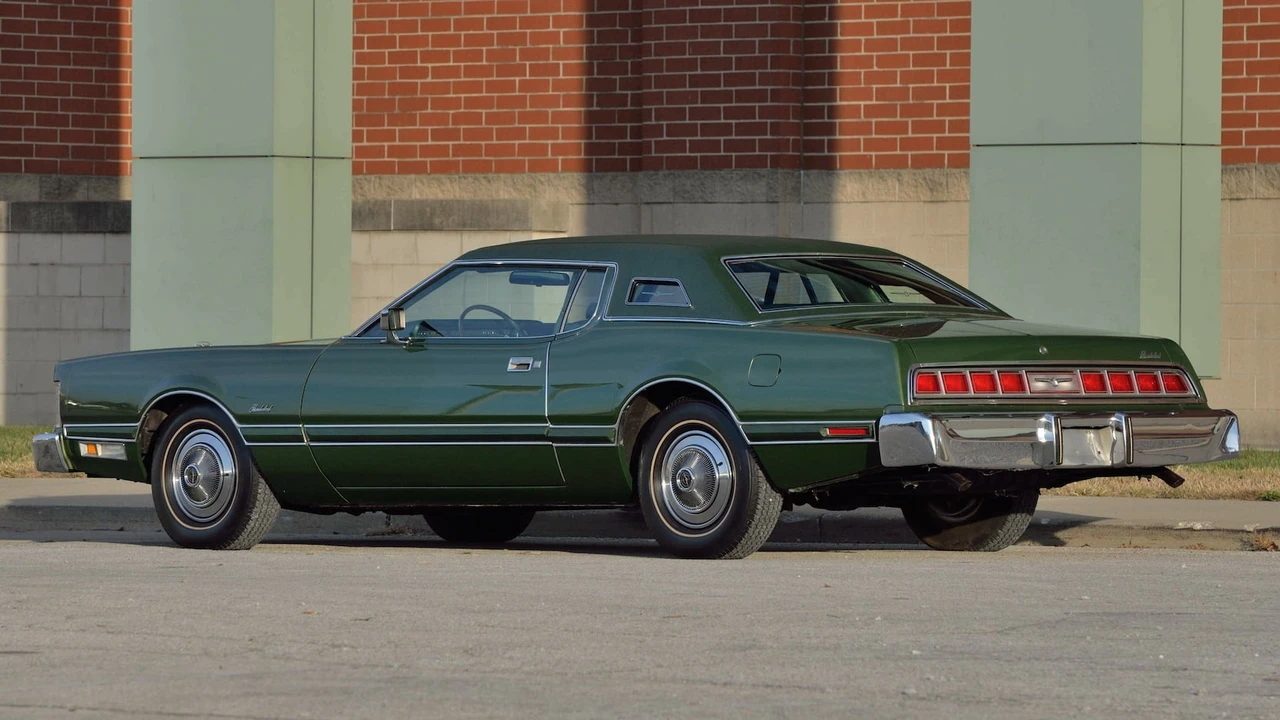 1974 Ford Thunderbird 6th Gen - Image 13 of 31