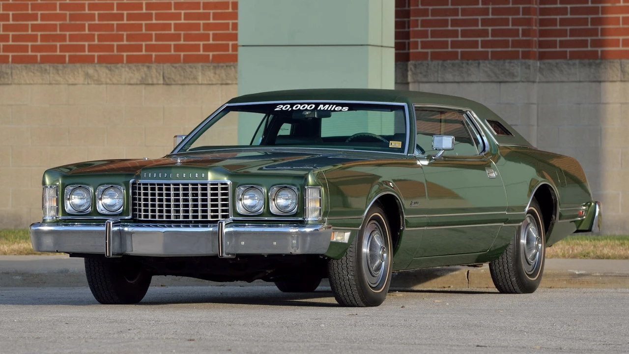 1974 Ford Thunderbird 6th Gen - Image 21 of 31