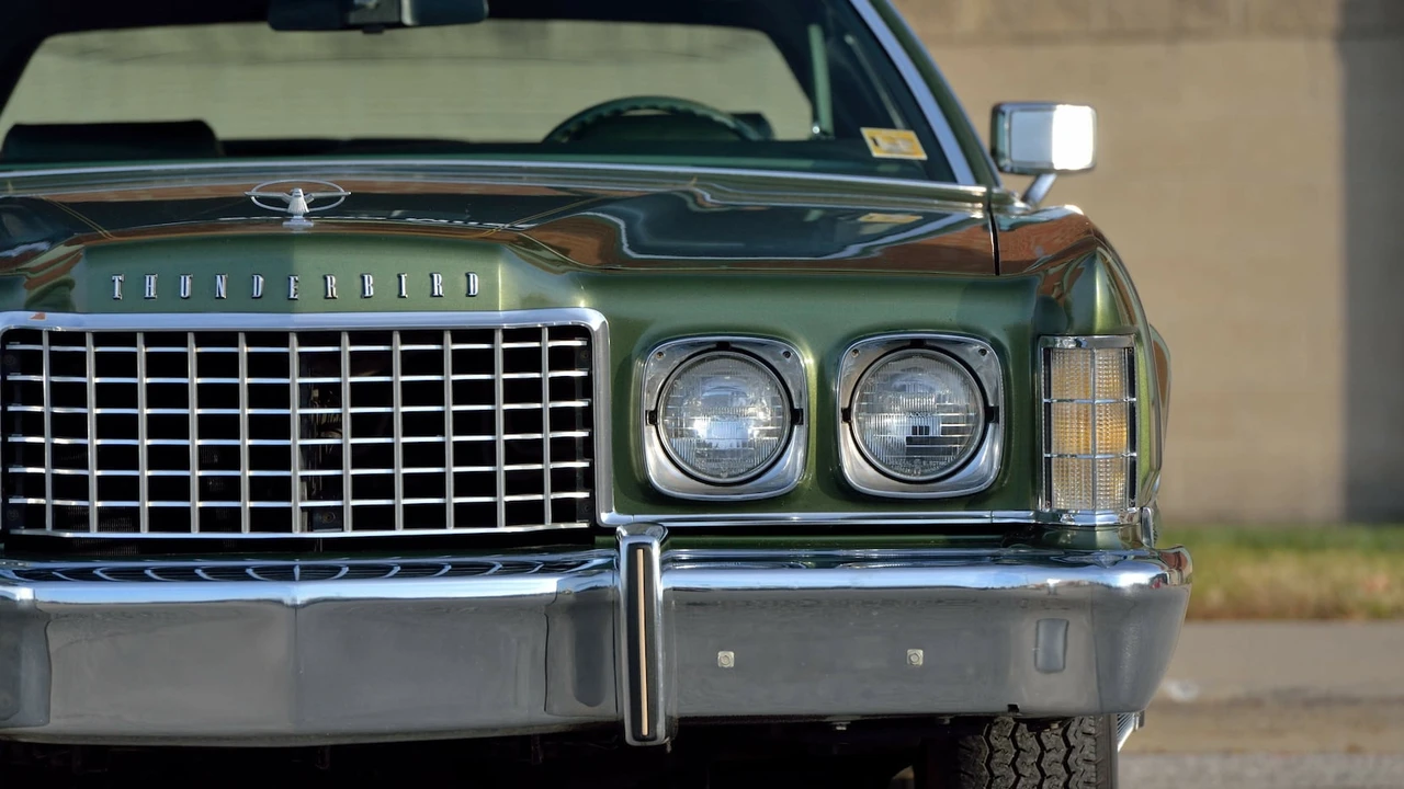 1974 Ford Thunderbird 6th Gen - Image 23 of 31