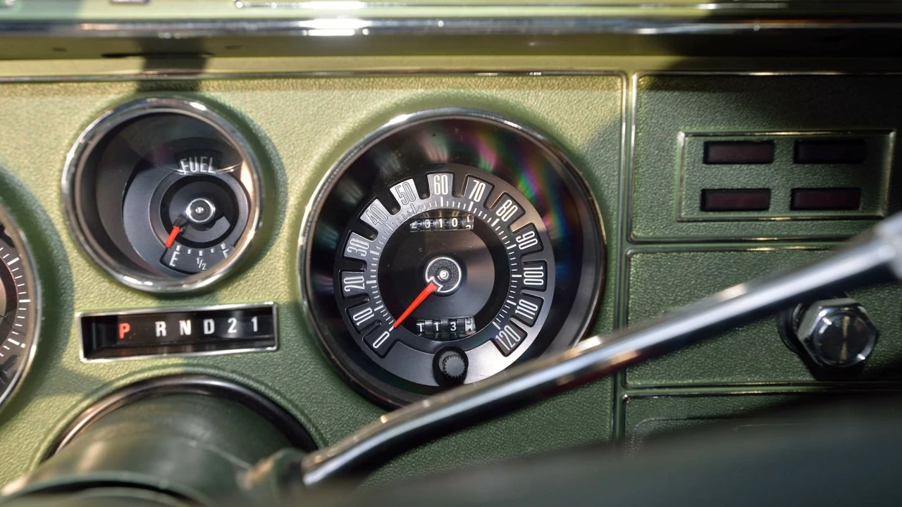 1974 Ford Thunderbird 6th Gen - Image 28 of 31